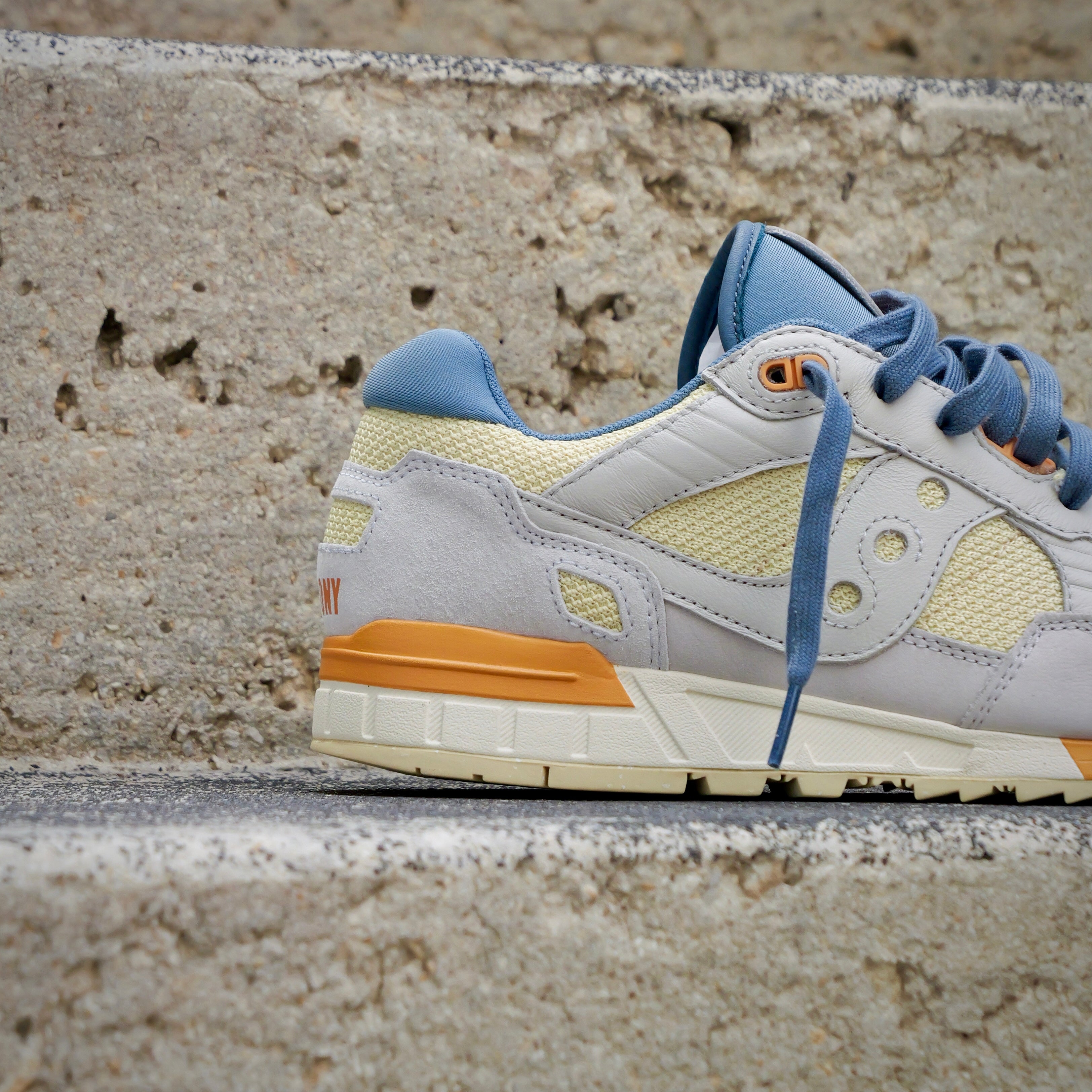 Mens Saucony Shadow 5000 (Tofu/Buckskin) - Saucony