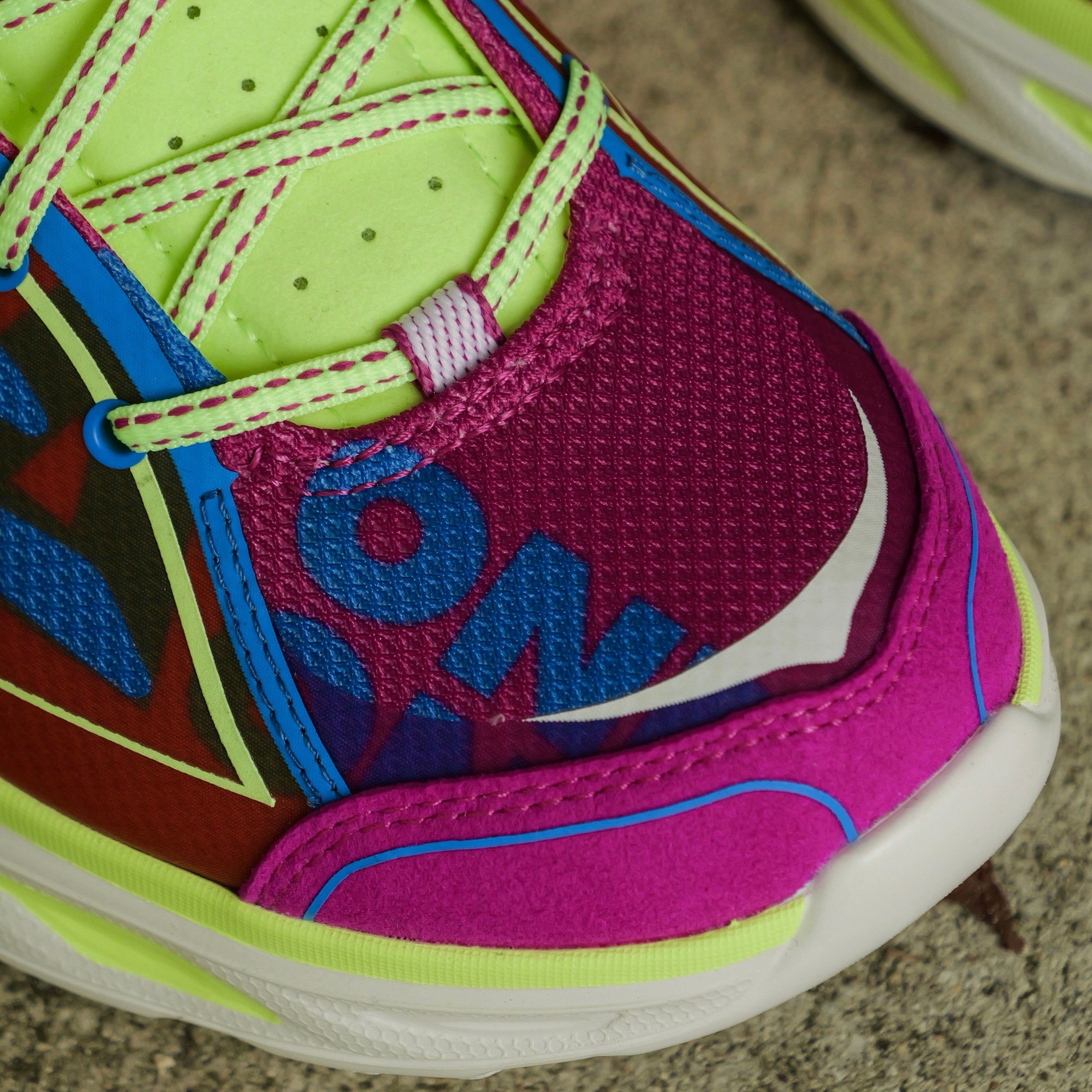 Hoka U Huaka Pro (Fuchsia/Neon Yuzu)