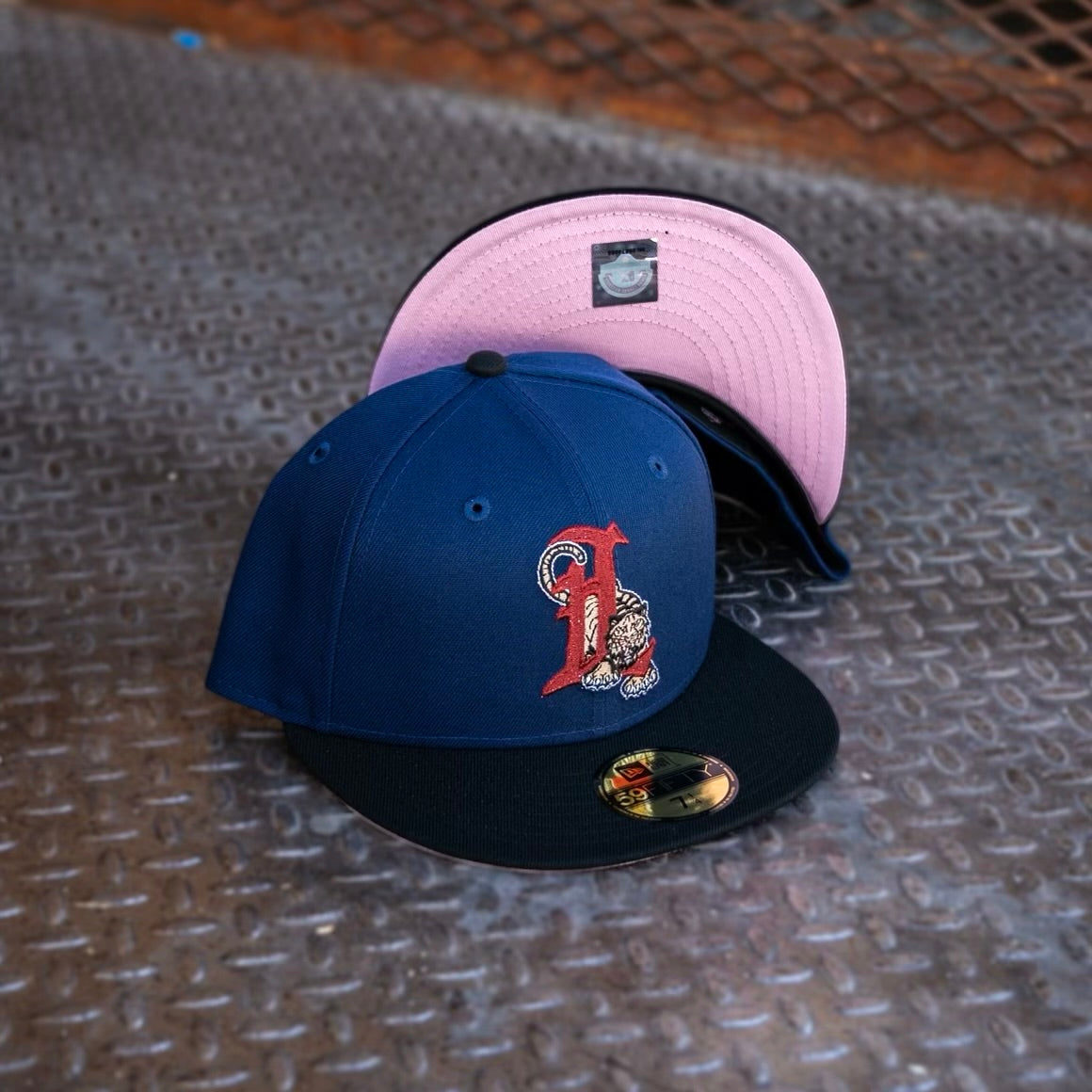 New Era Lakeland Tigers Pink UV (Navy/Black) 59Fifty Fitted