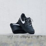 Nike x Supreme Air Force 1 Low SP (Black/White) - Nike