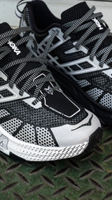 Hoka SpeedGoat 2 TS BKSTR (Black / Stardust)