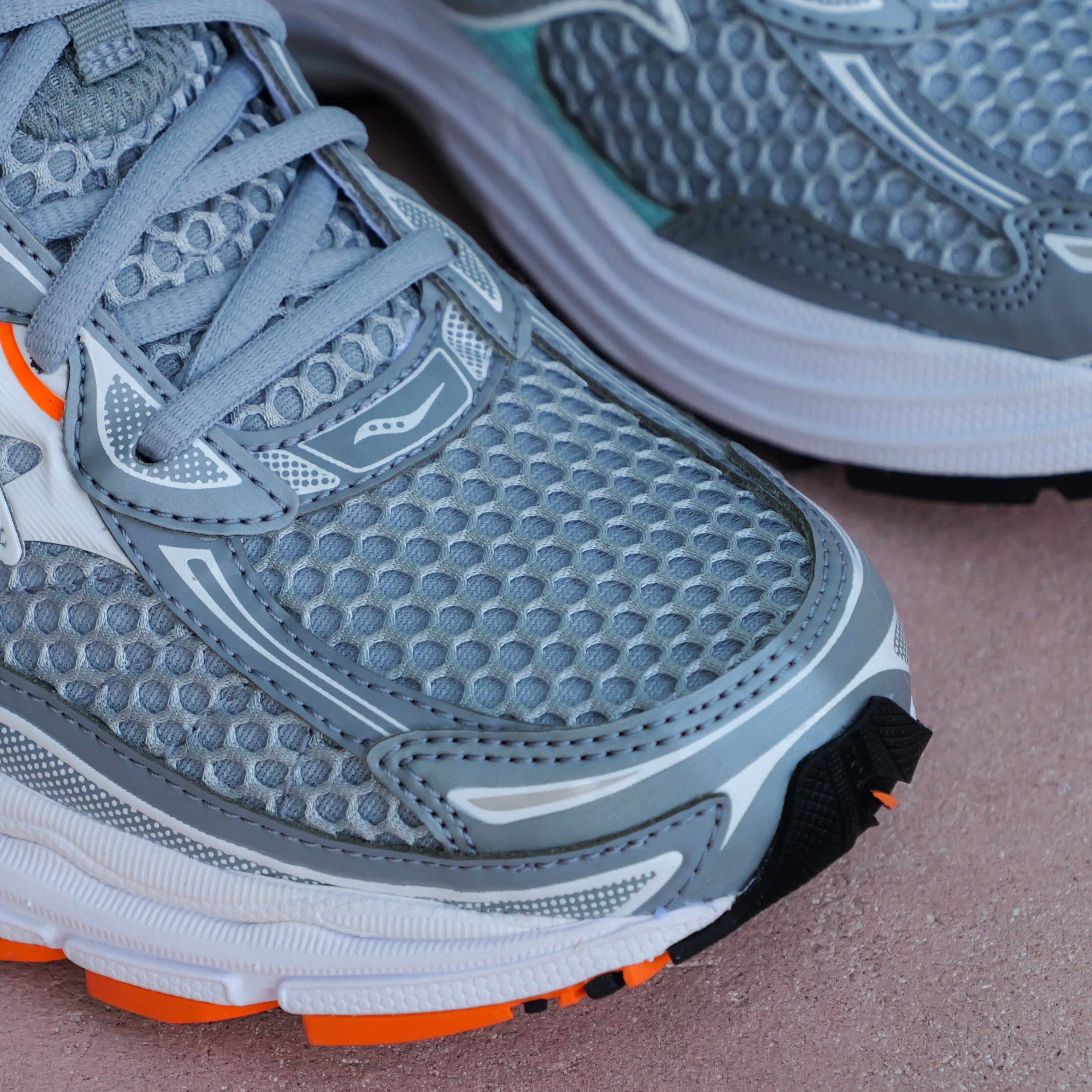 Mens Saucony ProGrid Omni 9 (Grey/Teal)