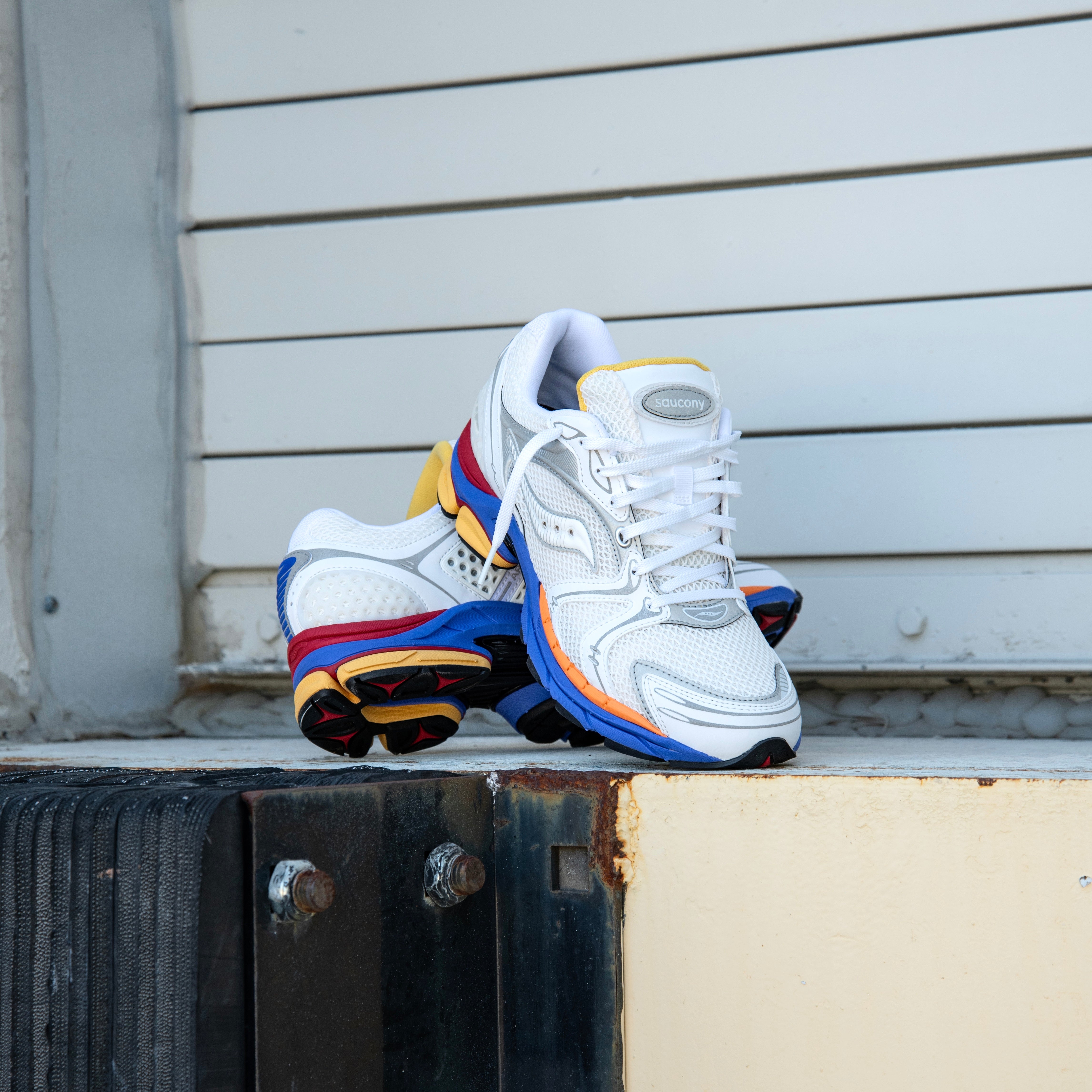 Mens Saucony ProGrid Triumph 4  Galaxy (White/Multi) - Saucony