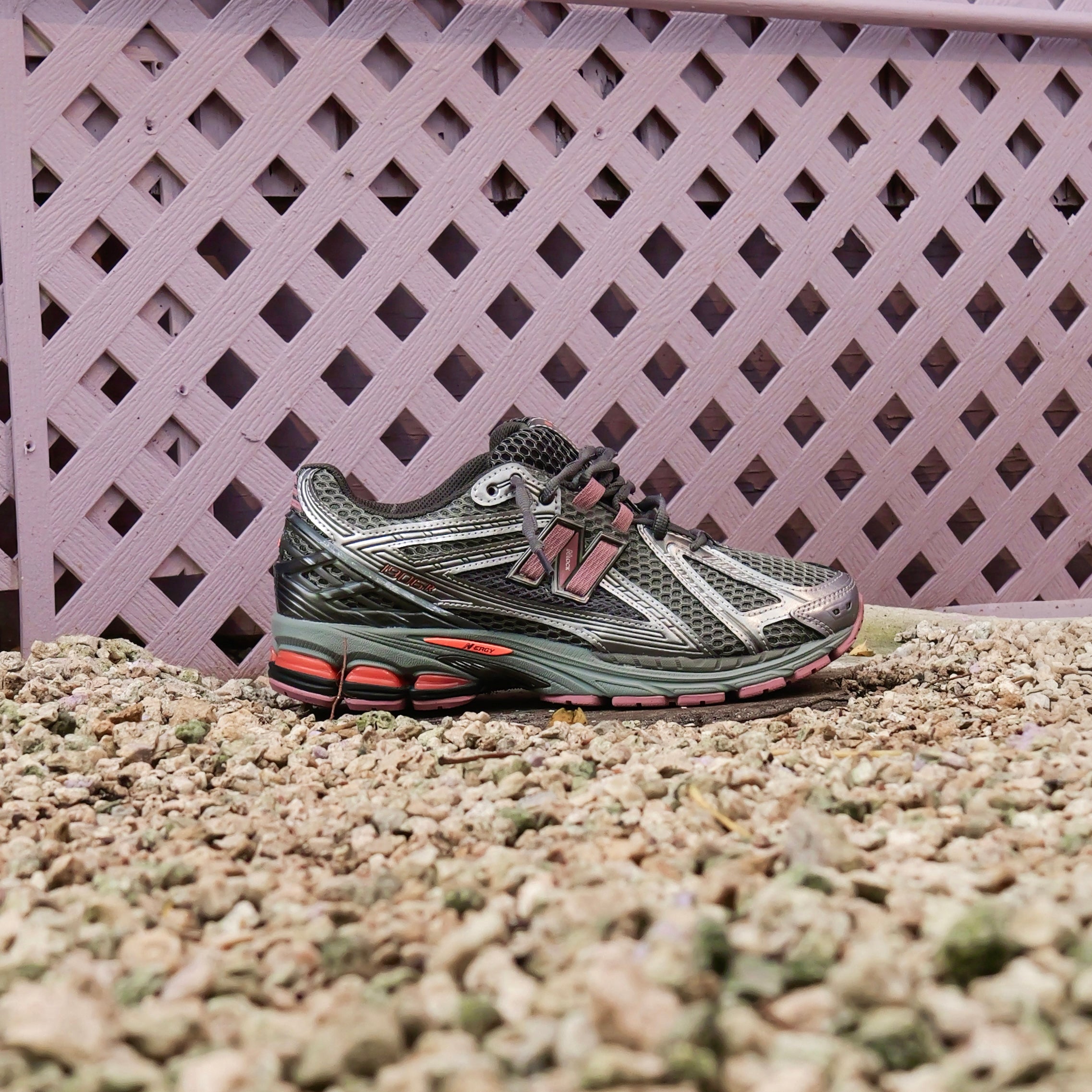 Mens New Balance 1906RVI (Grey/Pink) U190629R