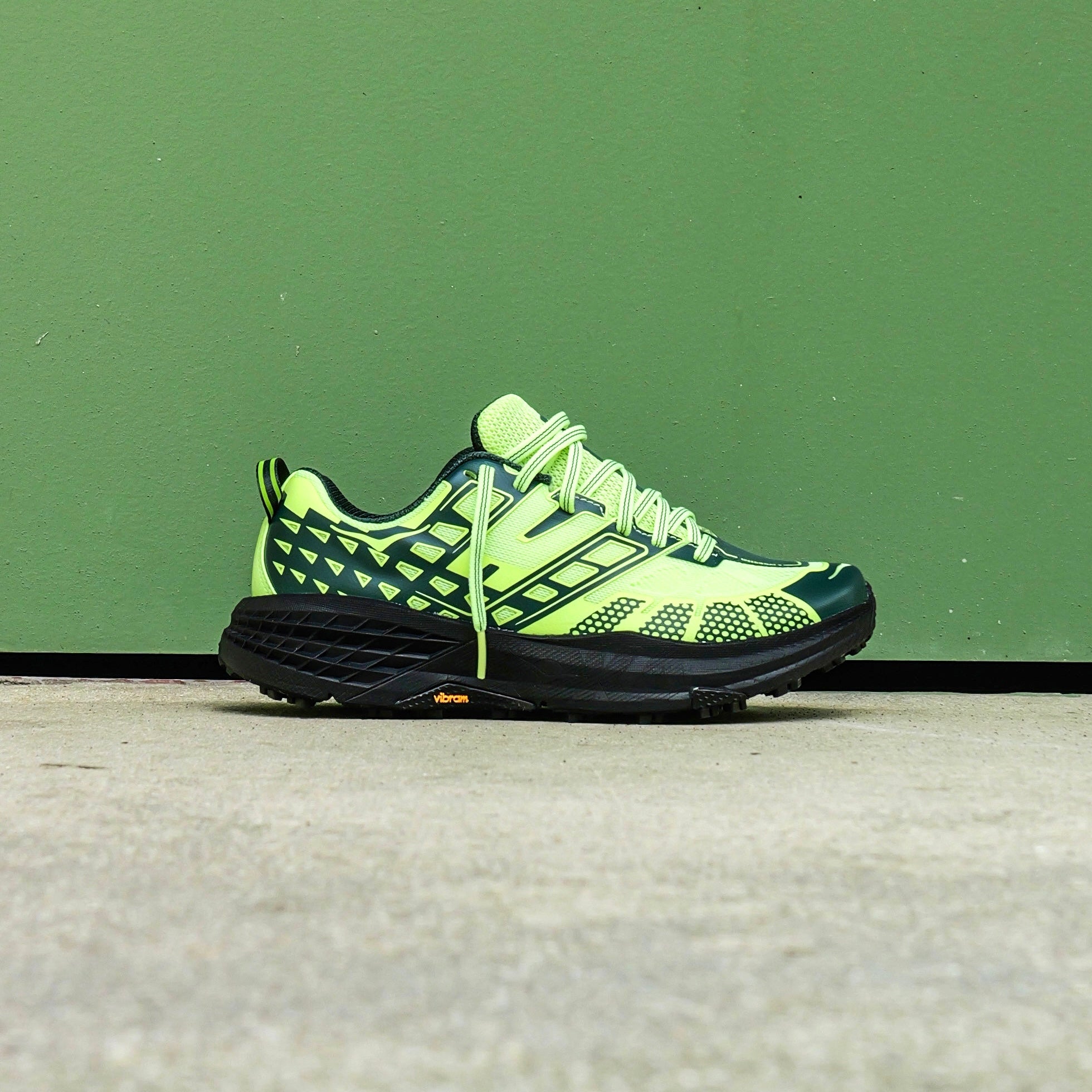 Hoka SpeedGoat 2 NZB (Neon Yuzu/Bay Leaf)