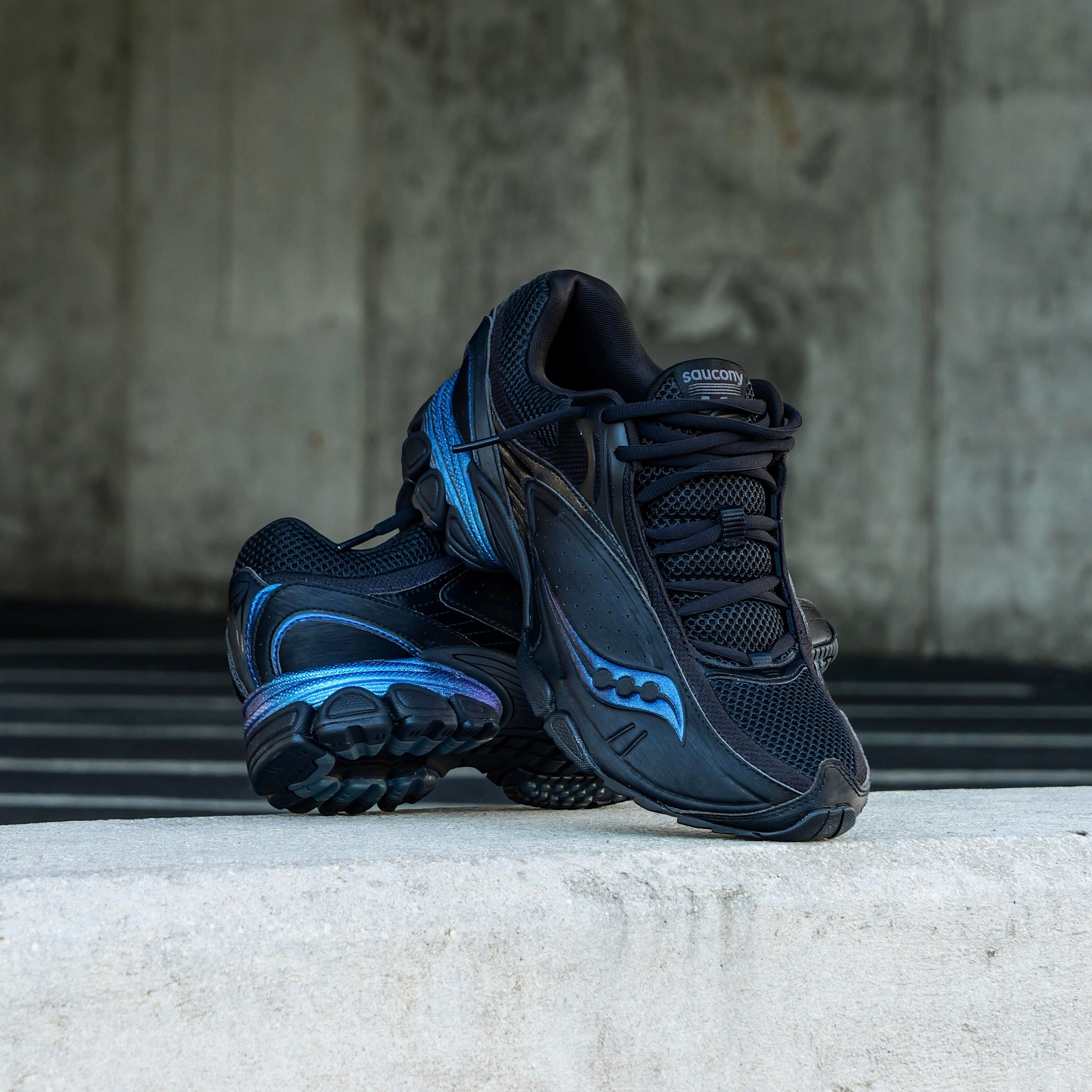 Mens Saucony ProGrid V2 (Night Sky)