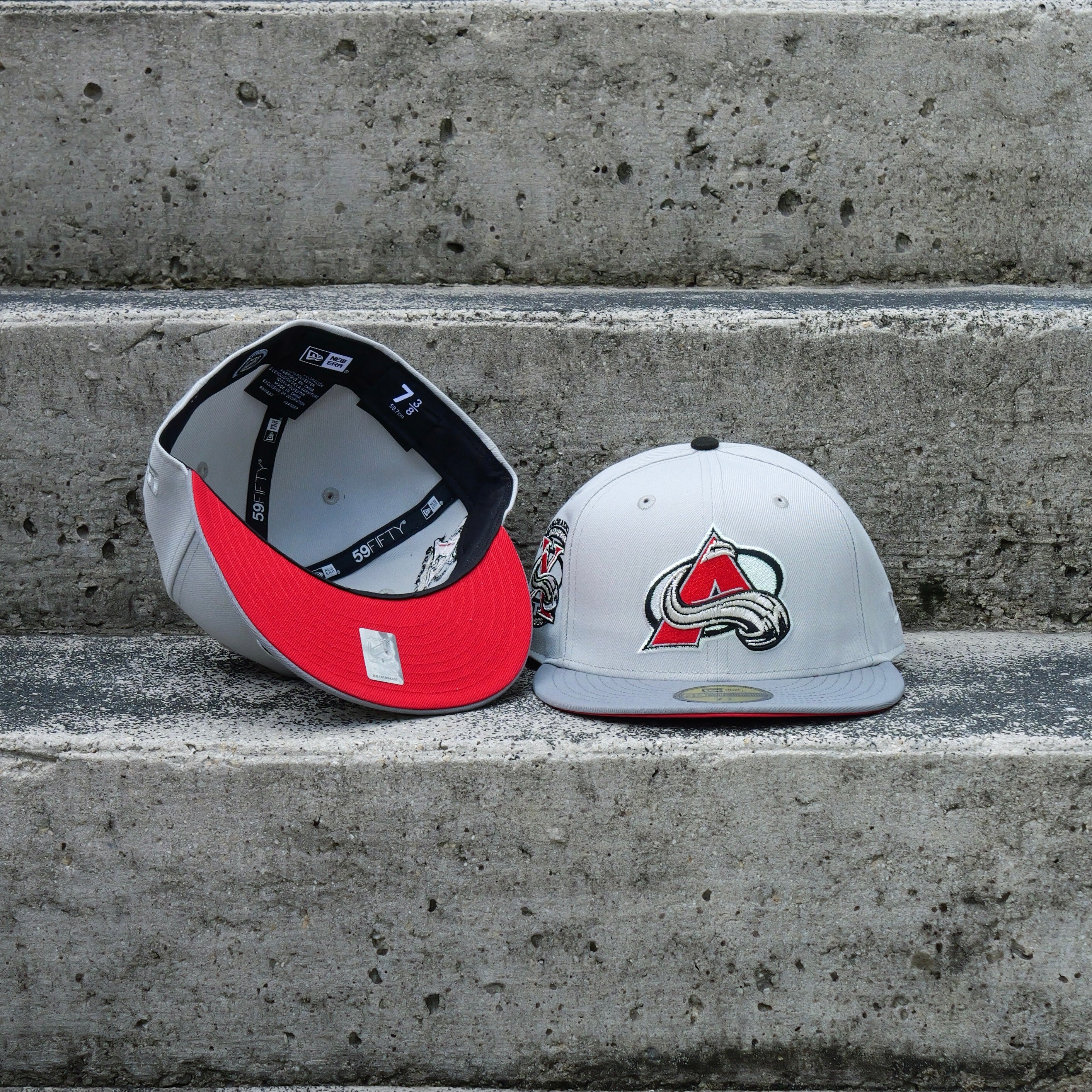 New Era Colorado Avalanche 10th Anniversary Side Patch Fitted