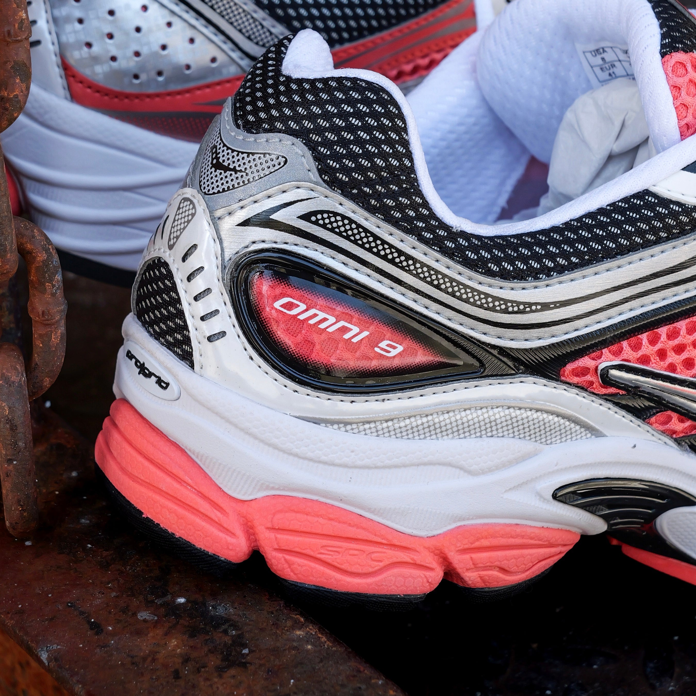 Mens Saucony ProGrid Omni 9 (Silver/Coral) - Saucony