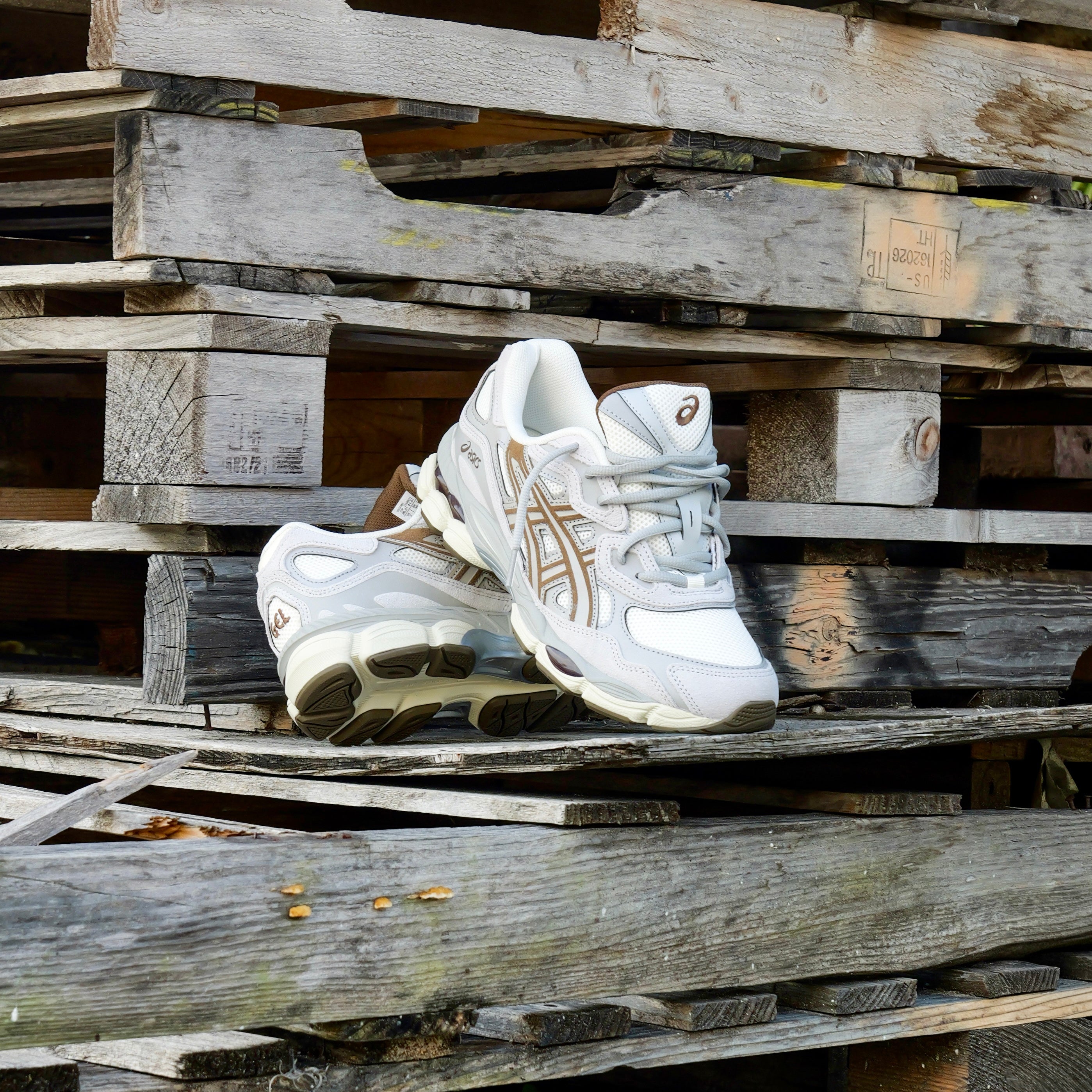 Mens Asics Gel-NYC (Cream/Cement Grey)