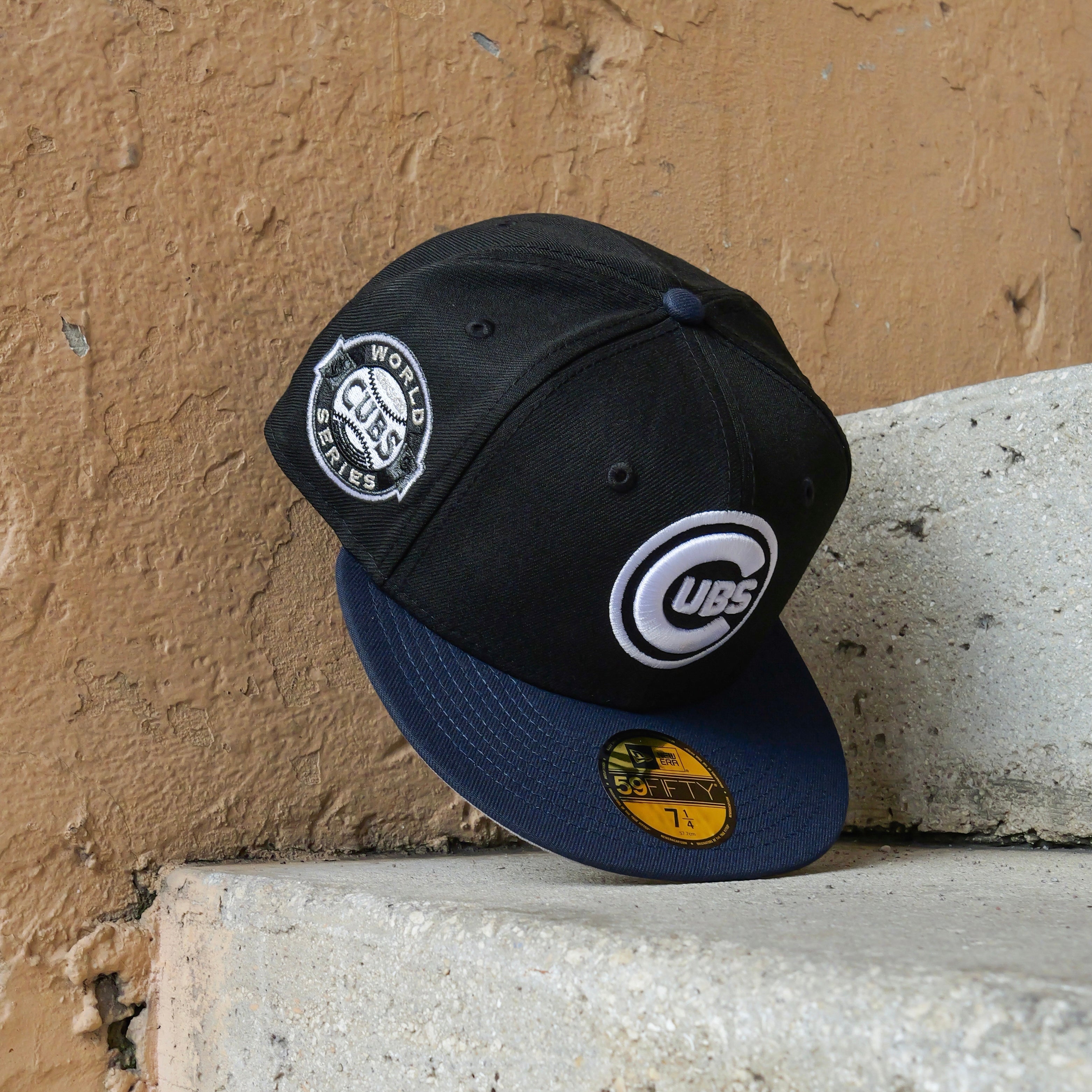 New Era Chicago Cubs World Series Side Patch Fitted (Black/Navy) - New Era
