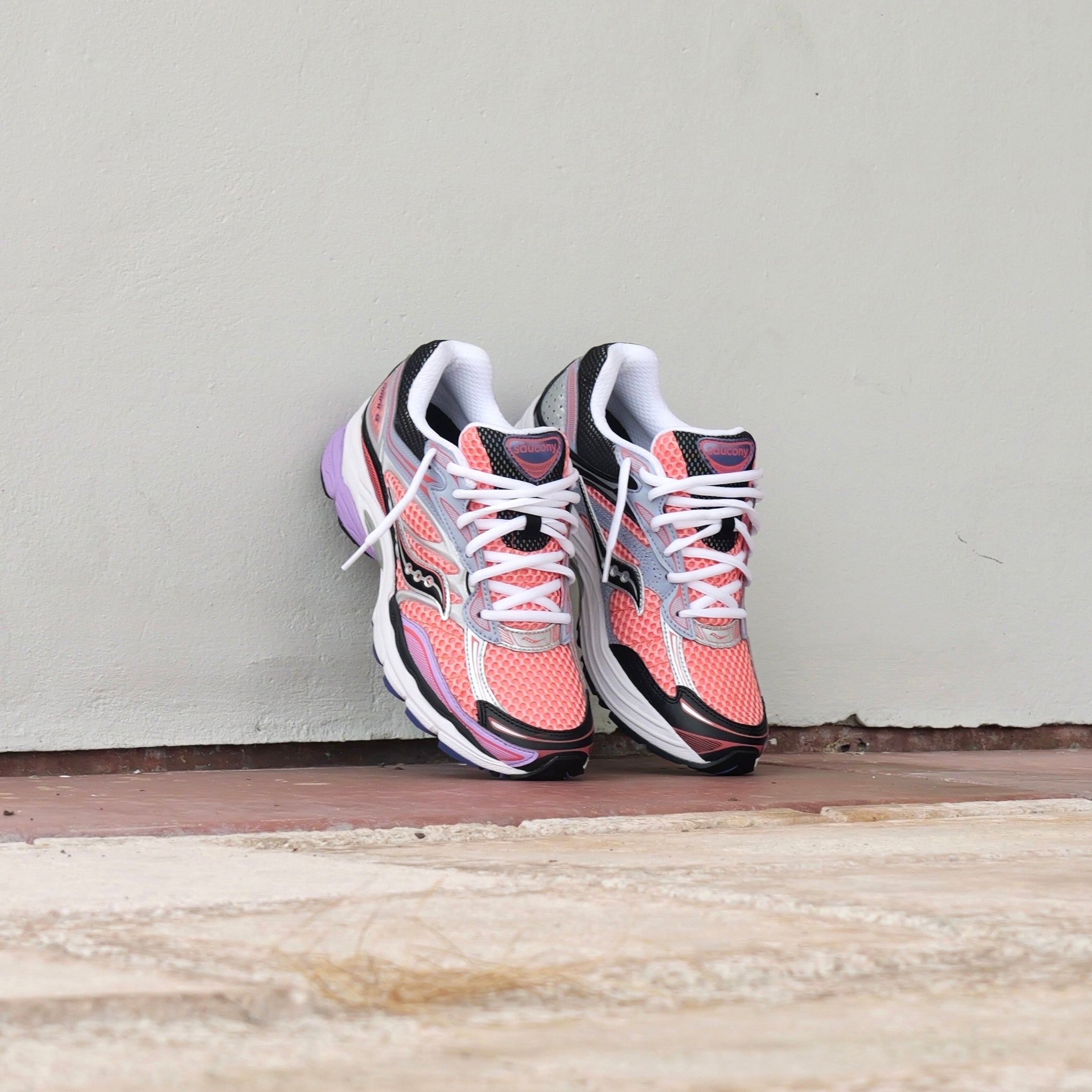 Mens Saucony ProGrid Omni 9 (Pink/Purple) - Saucony
