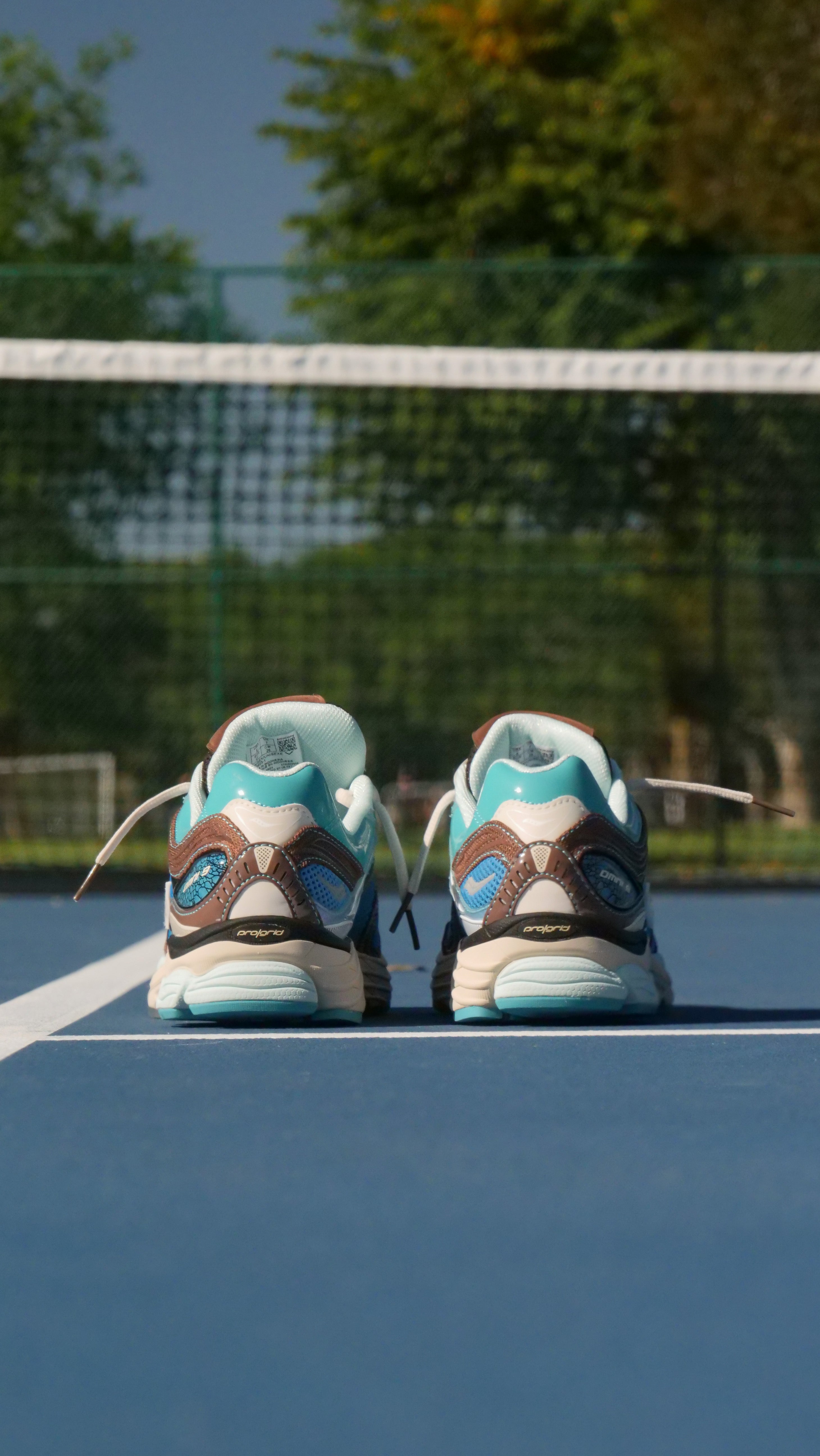 Mens Saucony x FootPatrol ProGrid Omni 9 (Blue/Brown)