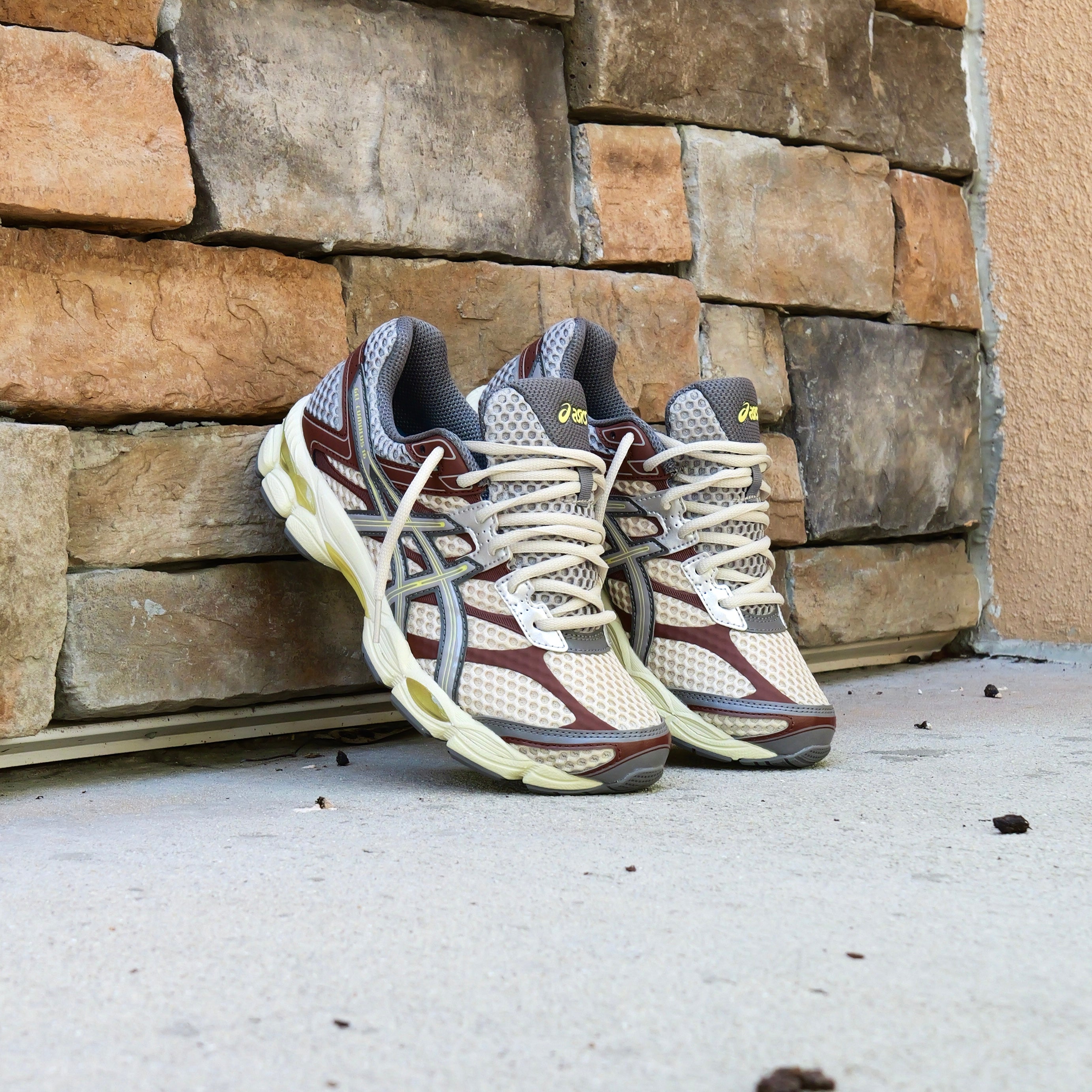 Mens Asics Gel-Cumulus 16 Emmi (Beige/Grey)