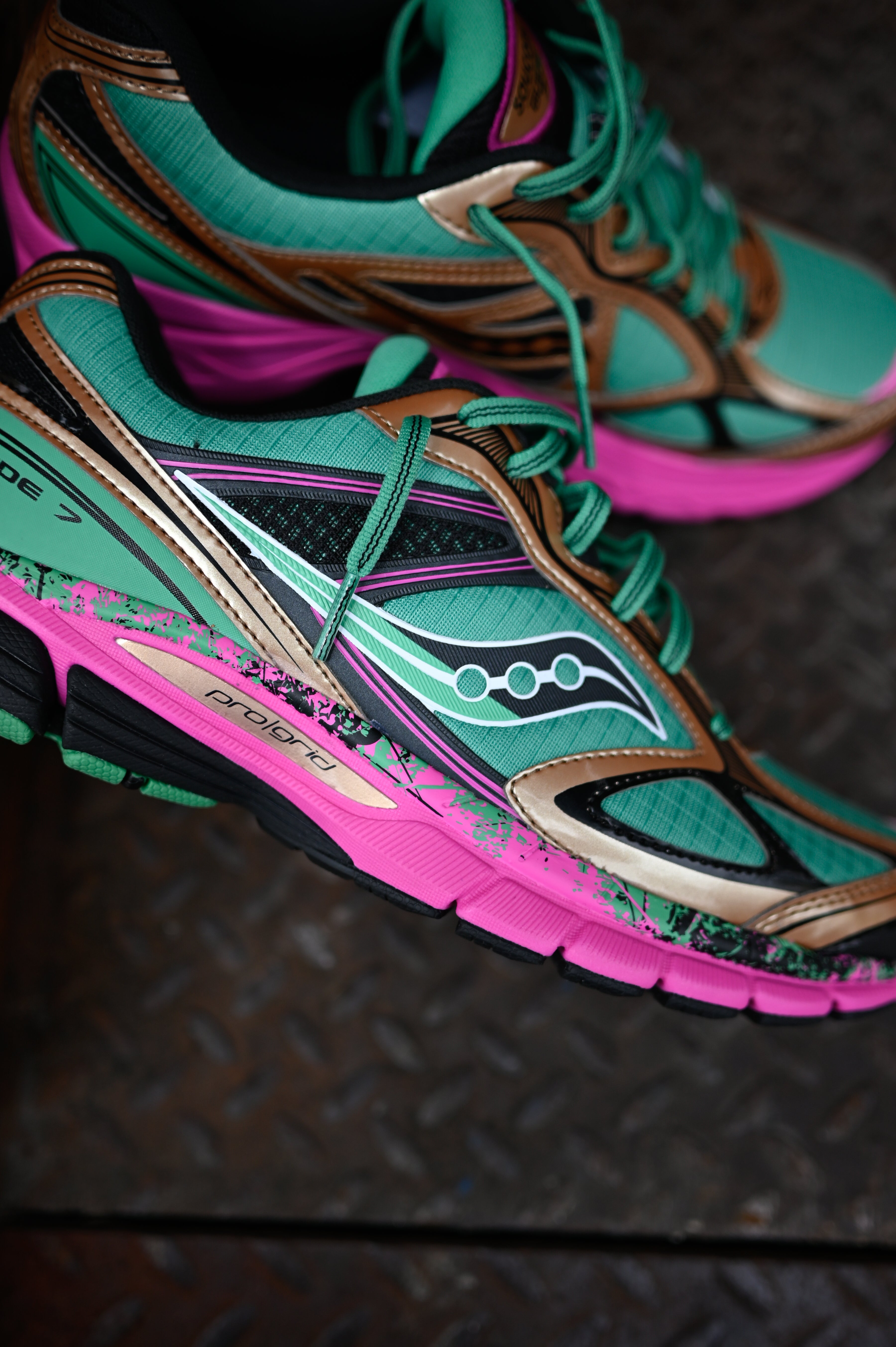 Mens Saucony ProGrid Guide 7 (Green/Bronze) - Saucony