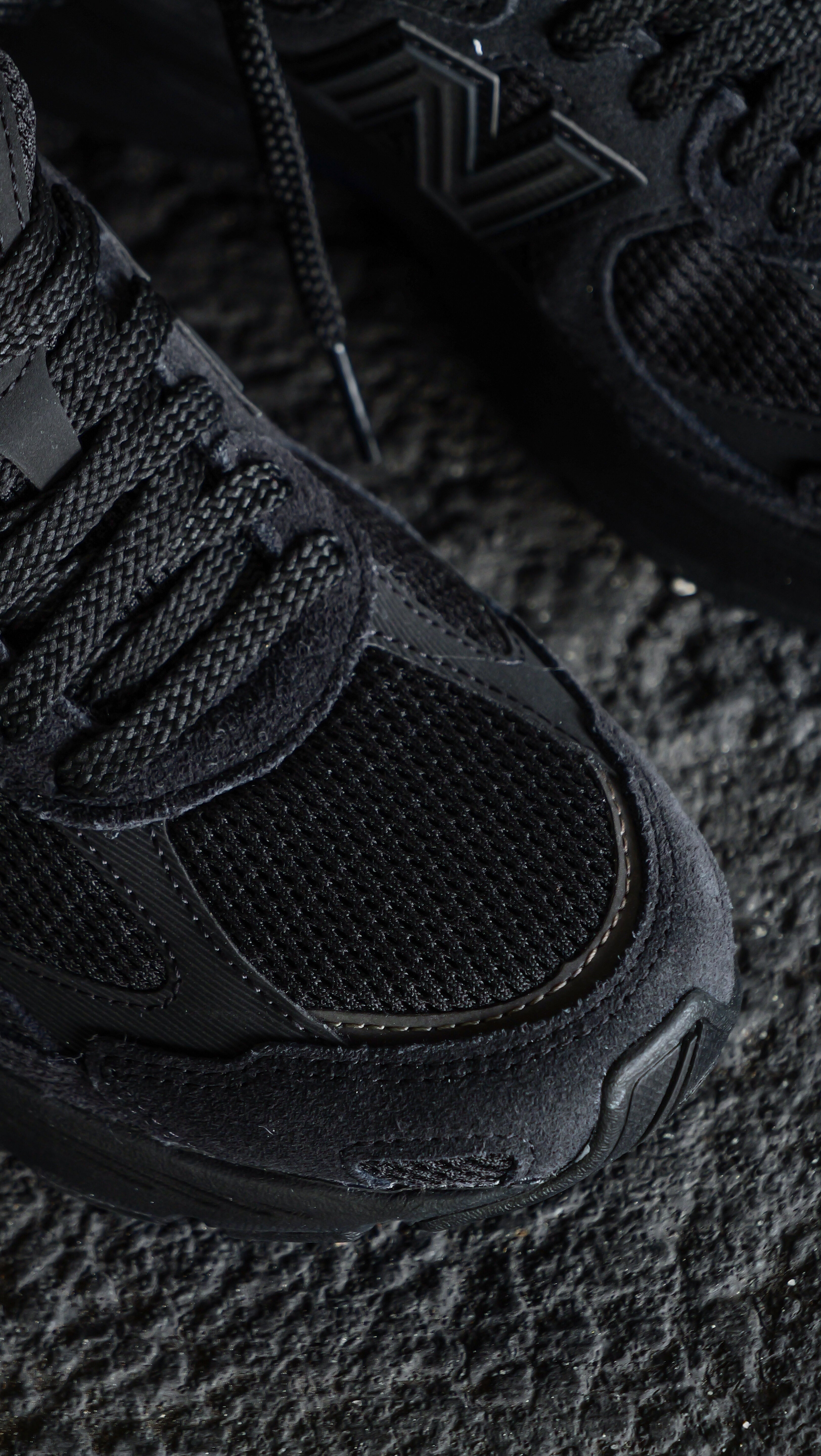 Mens New Balance Abzorb 2010 (Triple Black)-U20107B1