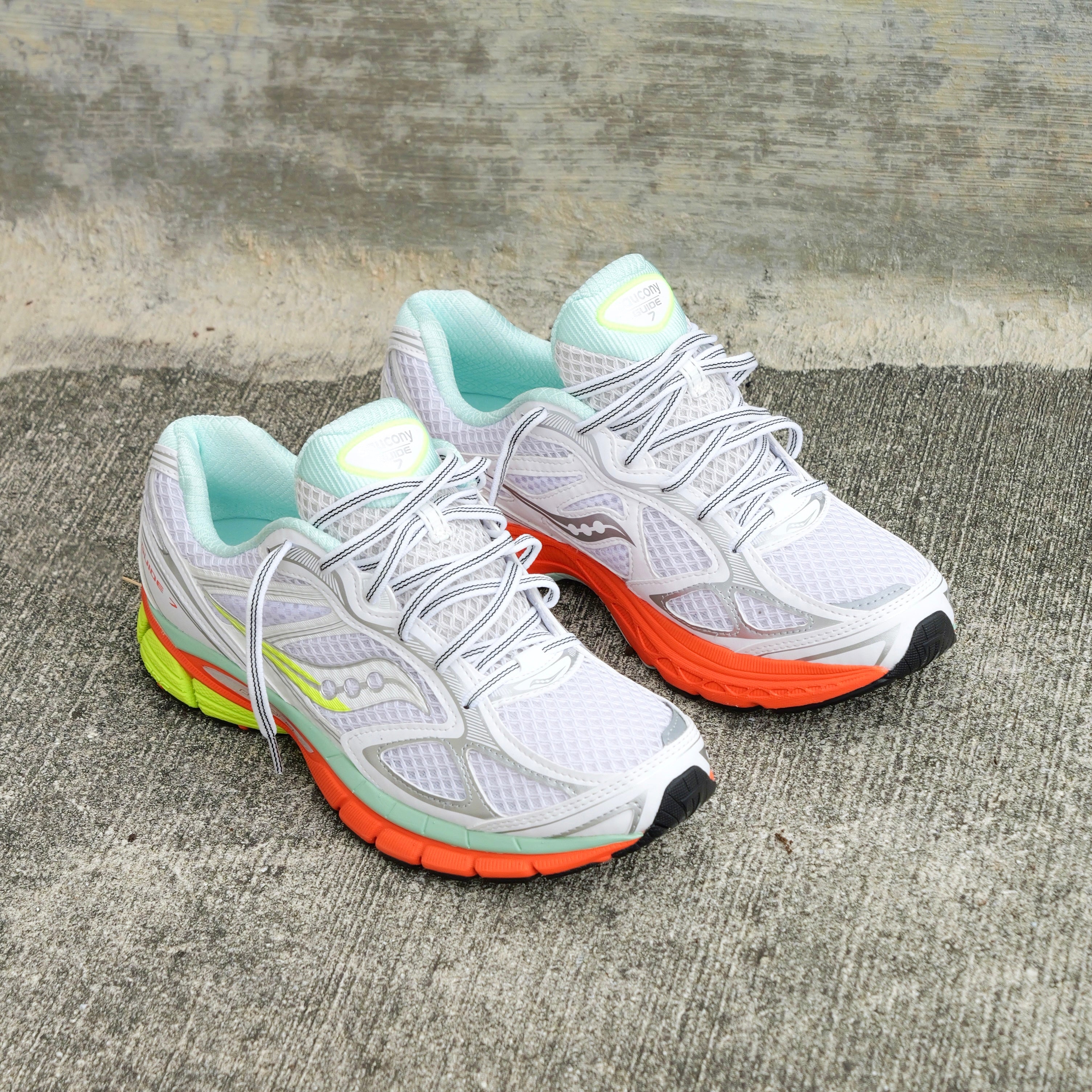 Mens Saucony ProGrid Guide 7 (White/Multi) - Saucony