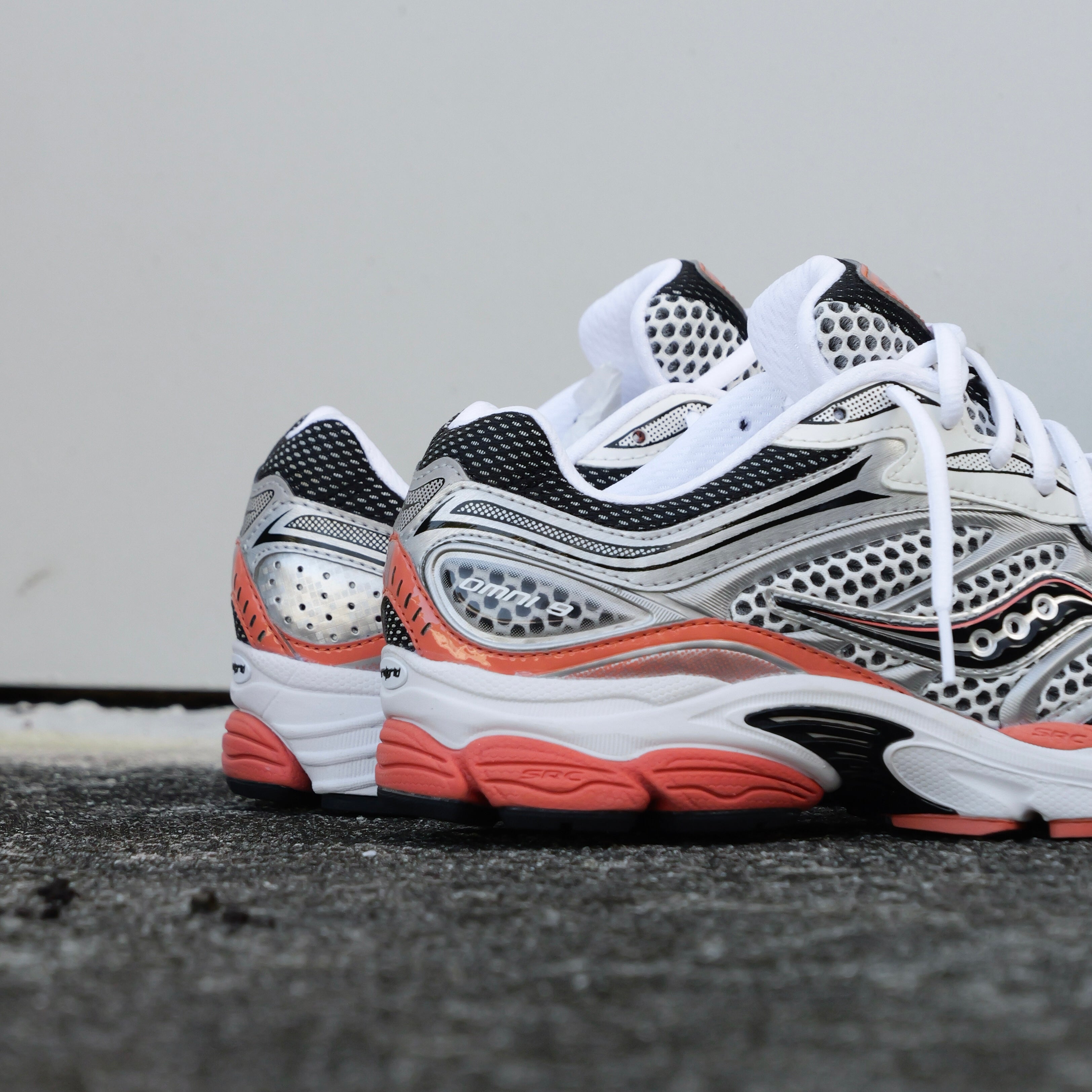 Mens Saucony ProGrid Omni 9 (Silver/Orange) - Saucony