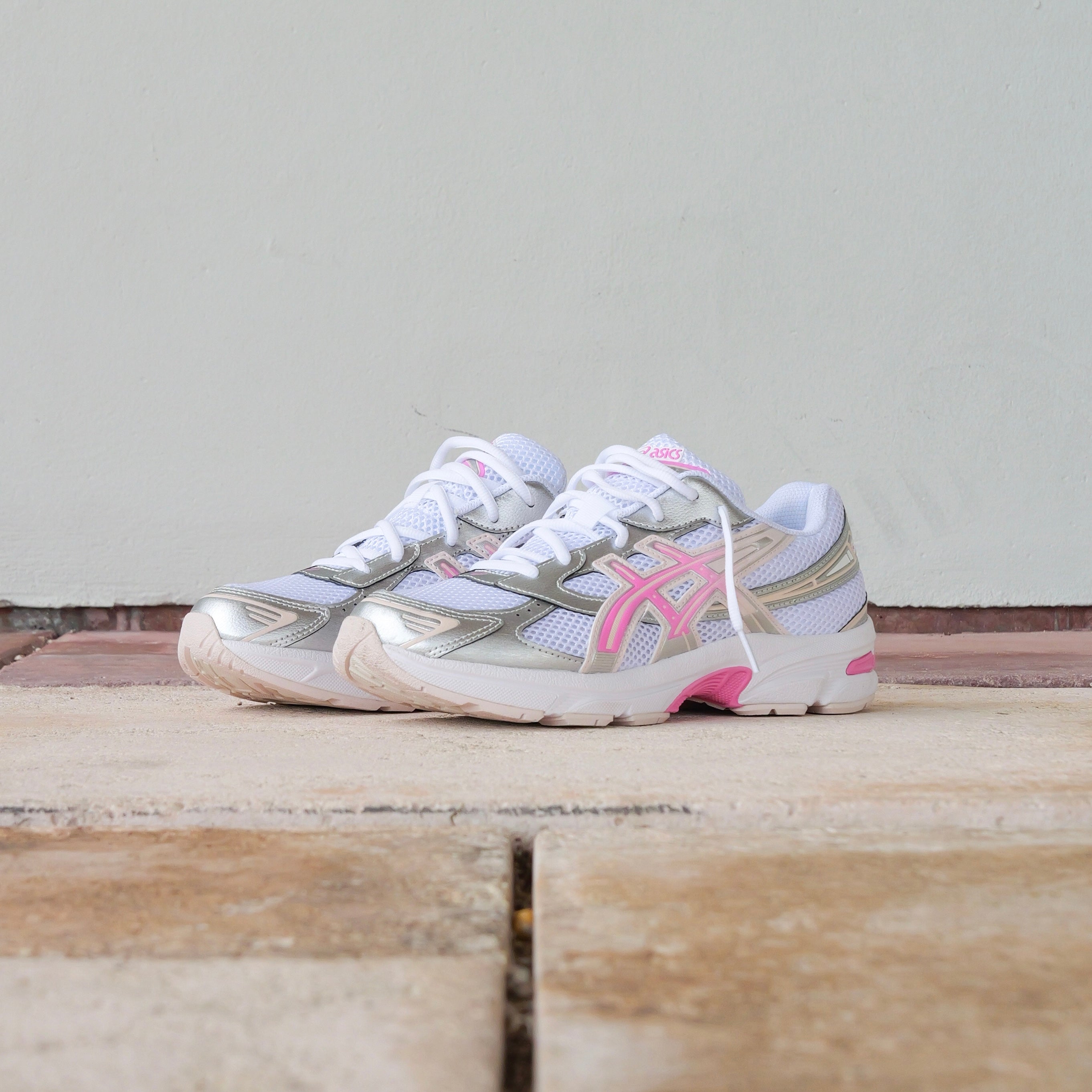 Asics Gel-1130 Grade School (White/Dragon Fruit)