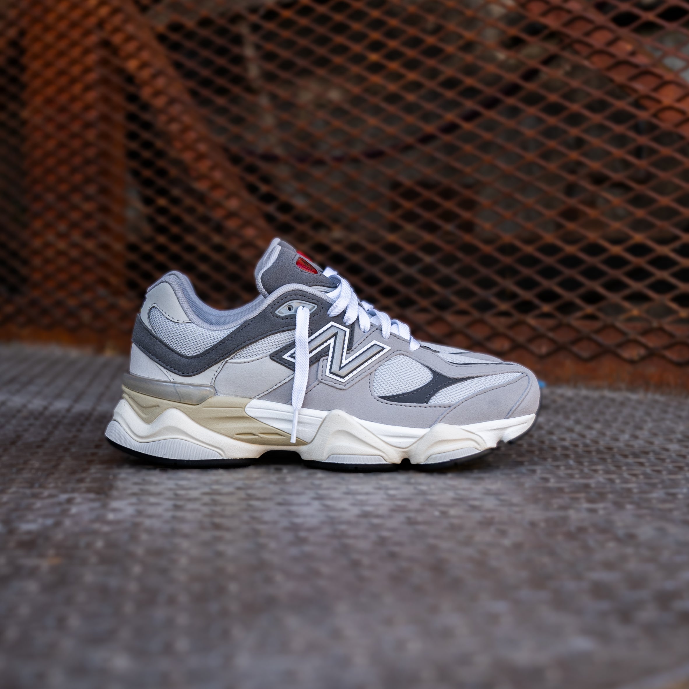 Gradeschool New Balance 9060 (Cement Grey)