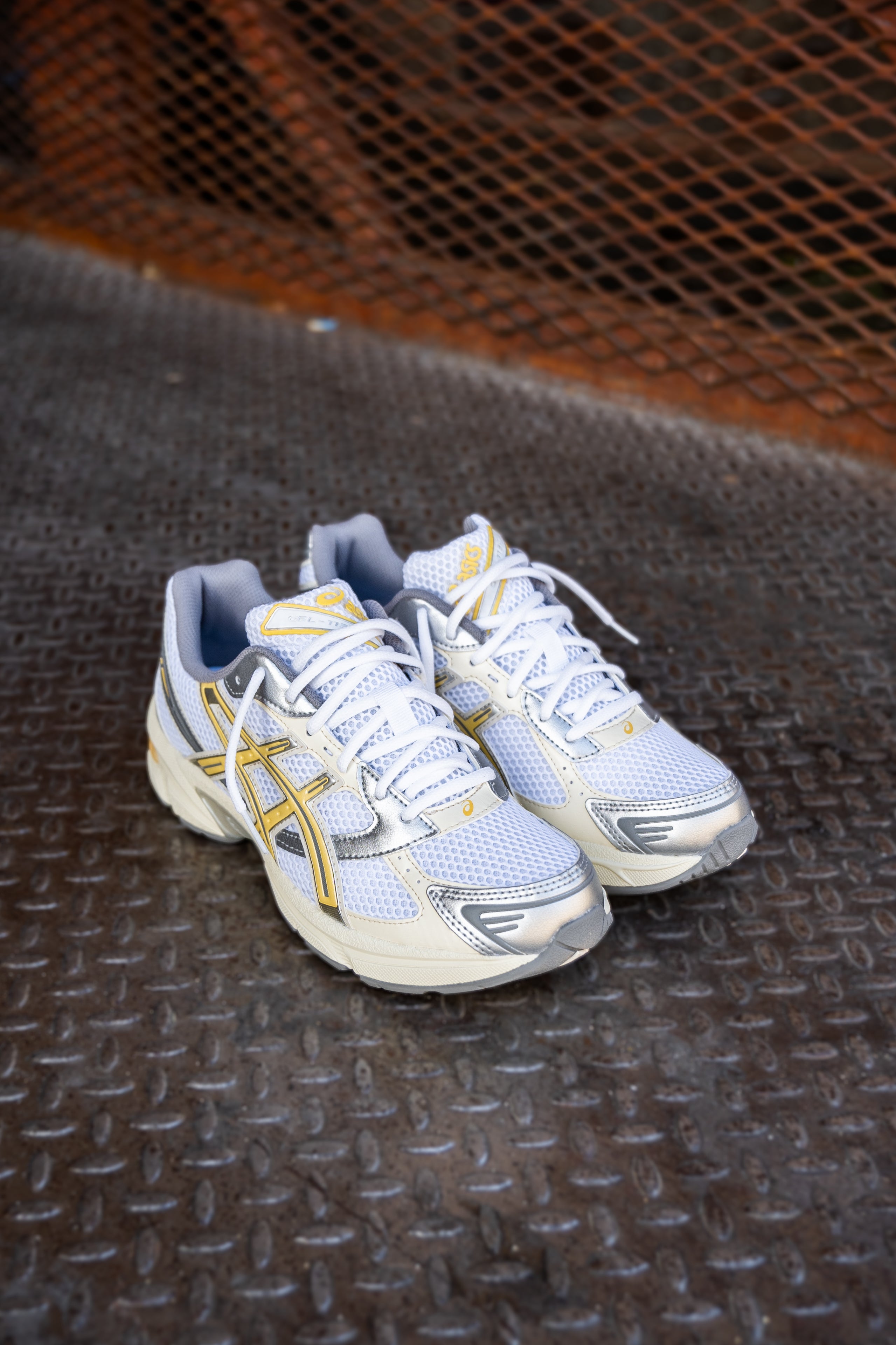 Mens Asics Gel-1130 (White/Faded Yellow)