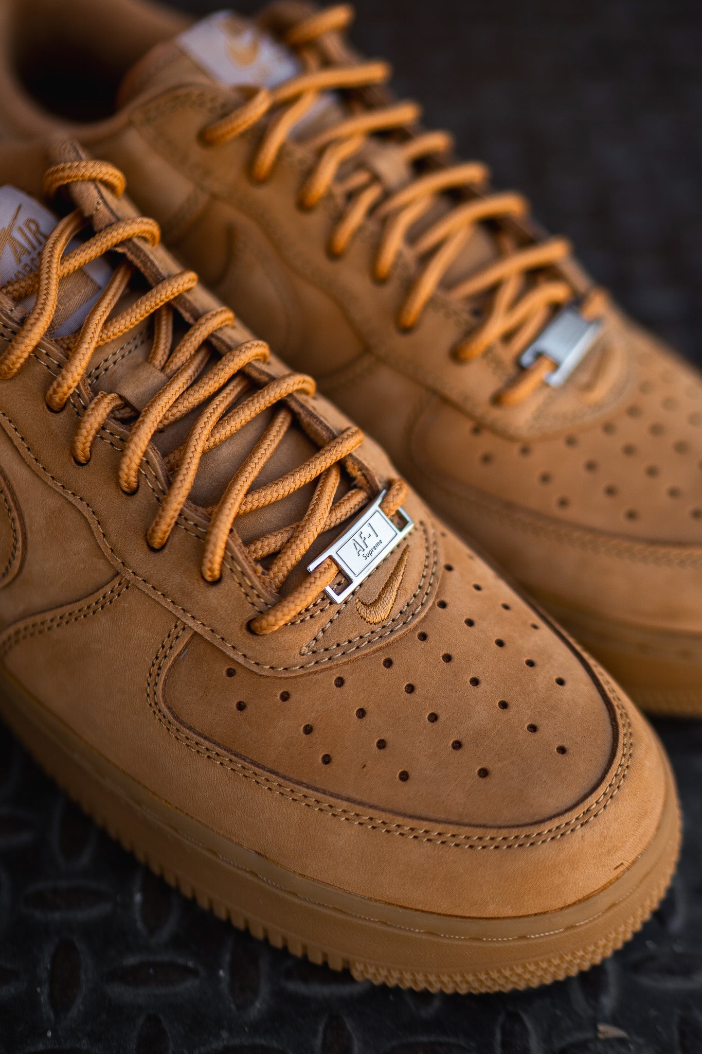 Nike x Supreme Air Force 1 Low SP (Wheat) - Nike