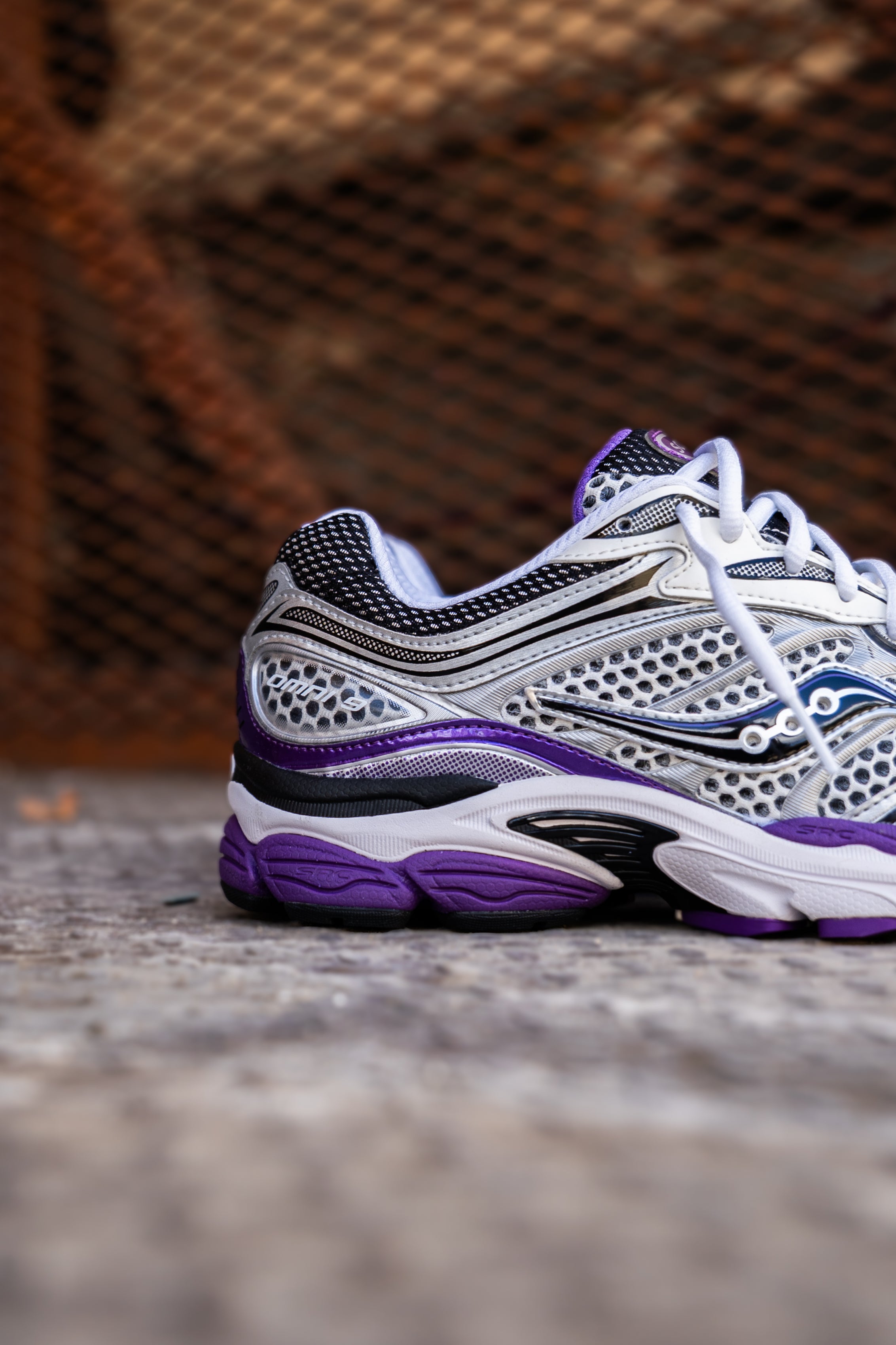 Mens Saucony ProGrid Omni 9 (Silver/Purple)