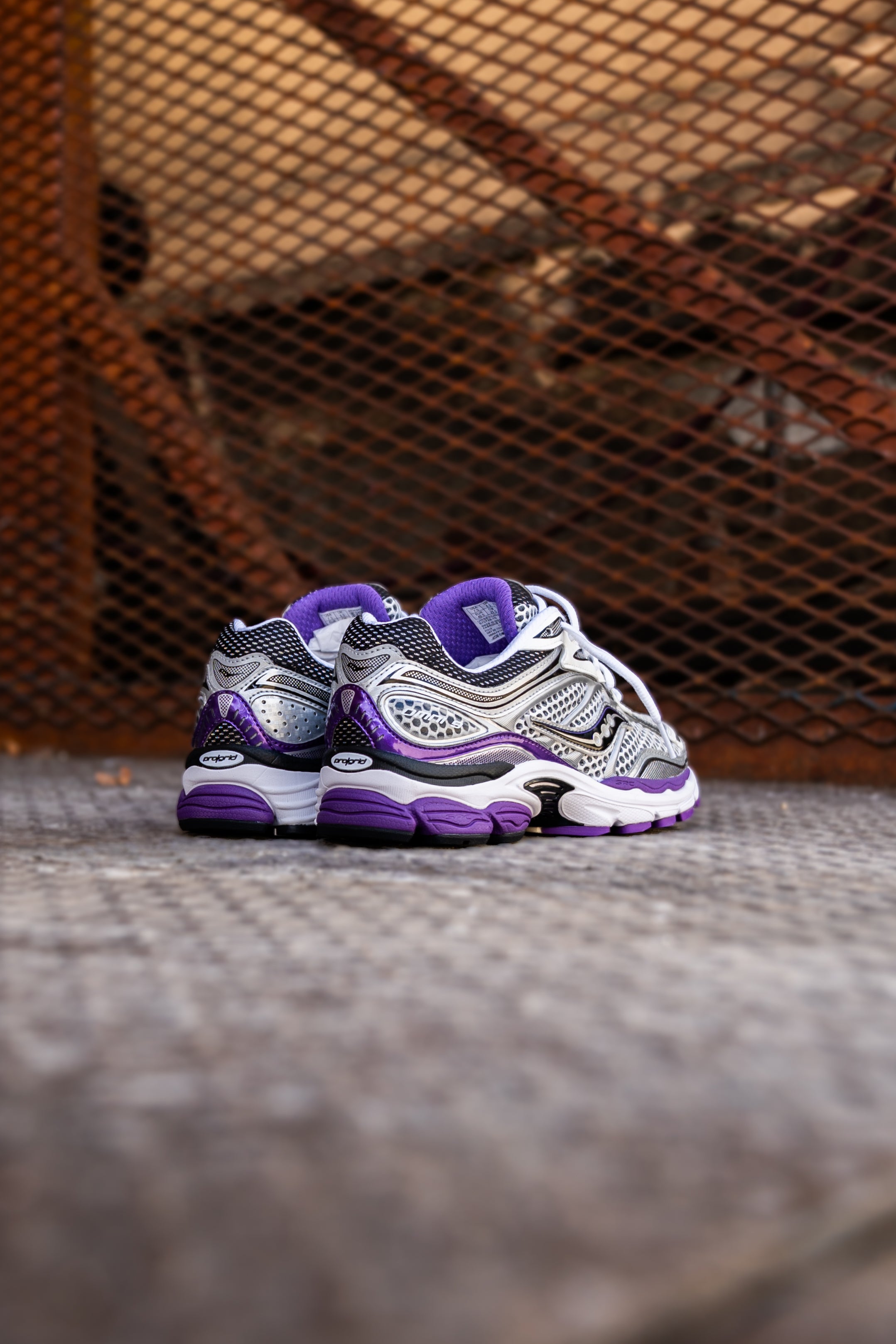 Mens Saucony ProGrid Omni 9 (Silver/Purple)