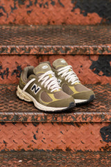 Mens New Balance 2002R (Green/Khaki) - M2002RZD