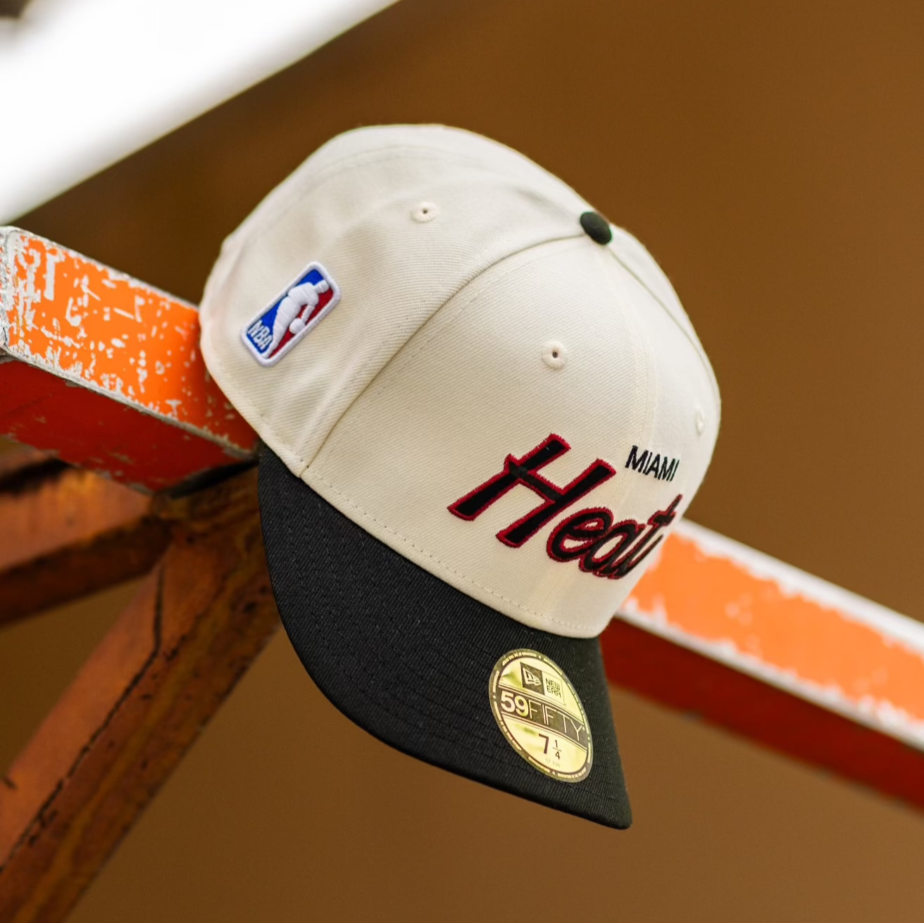 New Era Miami Heat Grey UV (Off White/Black) 59Fifty Fitted - New Era