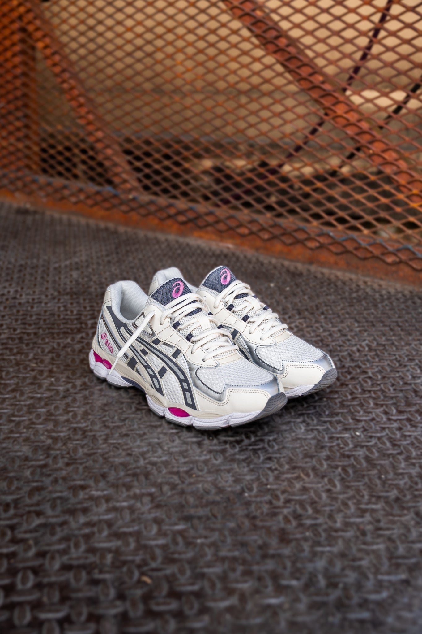 Mens Asics Gel-NYC 2055 (Cream/Carbon)