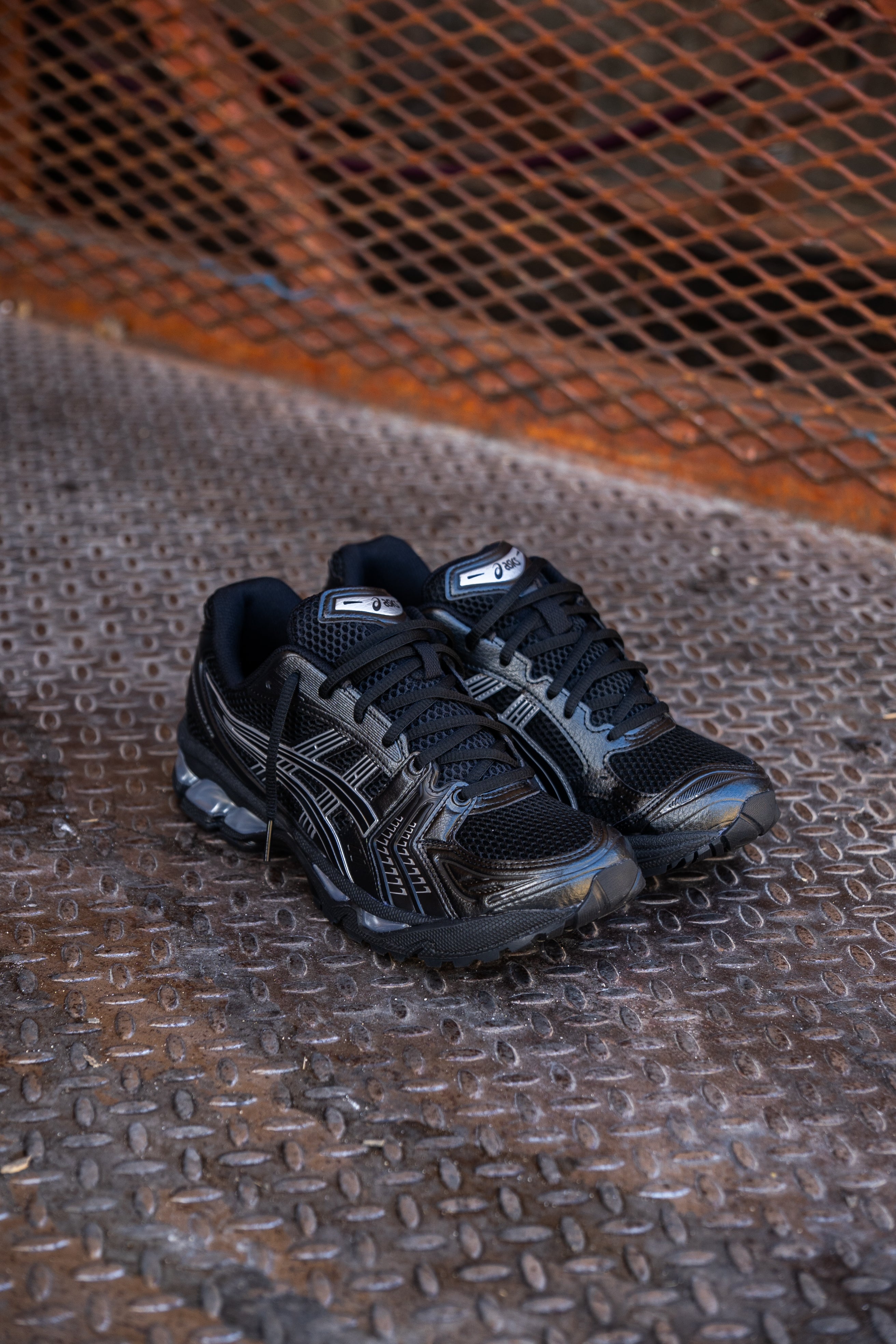 Mens Asics Gel Kayano 14 (Black/Pure Silver)