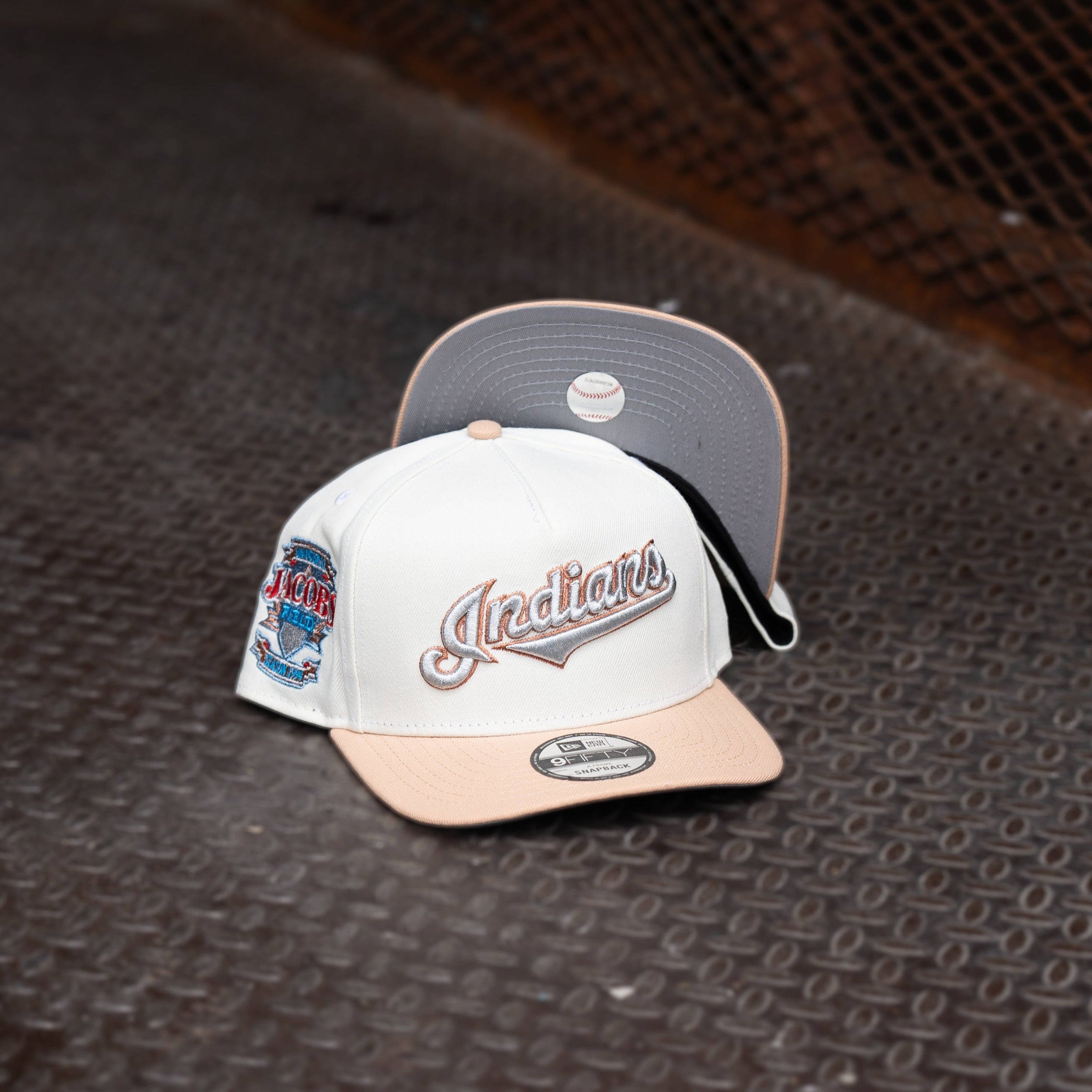 New Era Cleveland Indians Jacobs Field 9Fifty A-Frame Snapback