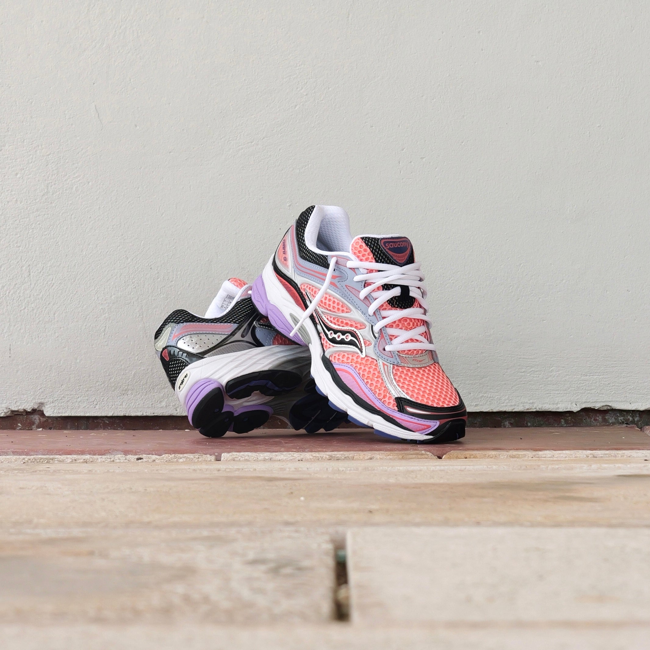 Mens Saucony ProGrid Omni 9 (Pink/Purple) - Saucony