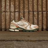 Mens Saucony & Friends ProGrid Triumph 4 (Apricot)