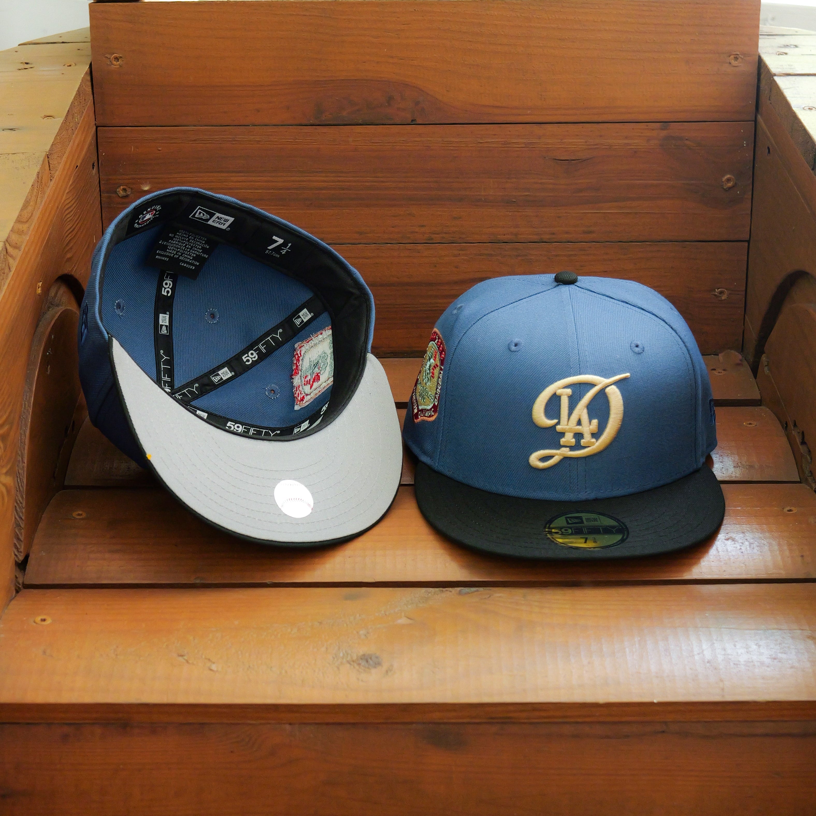 New Era Los Angeles Dodgers 1984 Olympic Stadium Side Patch - New Era