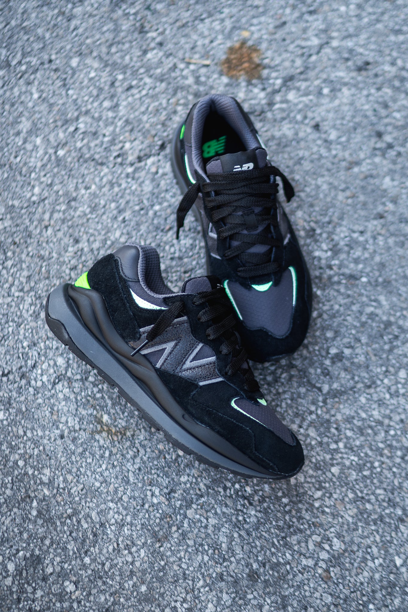 New Balance 57/40 (Black/Green Glow) - M5740GHC - New Balance